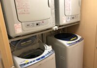 共同設備の洗濯機。基本的には介護保険での対応となる