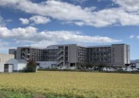 岡山市中区江崎にある介護医療院みくにの外観写真(2022年10月19日撮影)