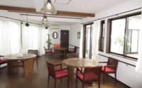 談話室（食堂）　食堂も木材がふんだんに使われていますので落ち着きのある雰囲気です