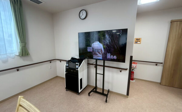 食堂にあるカラオケはご自由にお使いいただけます。